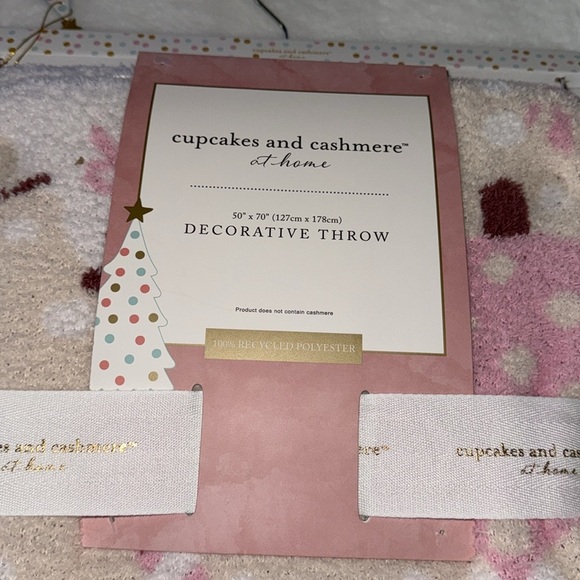 Cupcakes and Cashmere Christmas oversize RARE snowman throw ☃️☃️⛄️❄️ - Picture 6 of 9